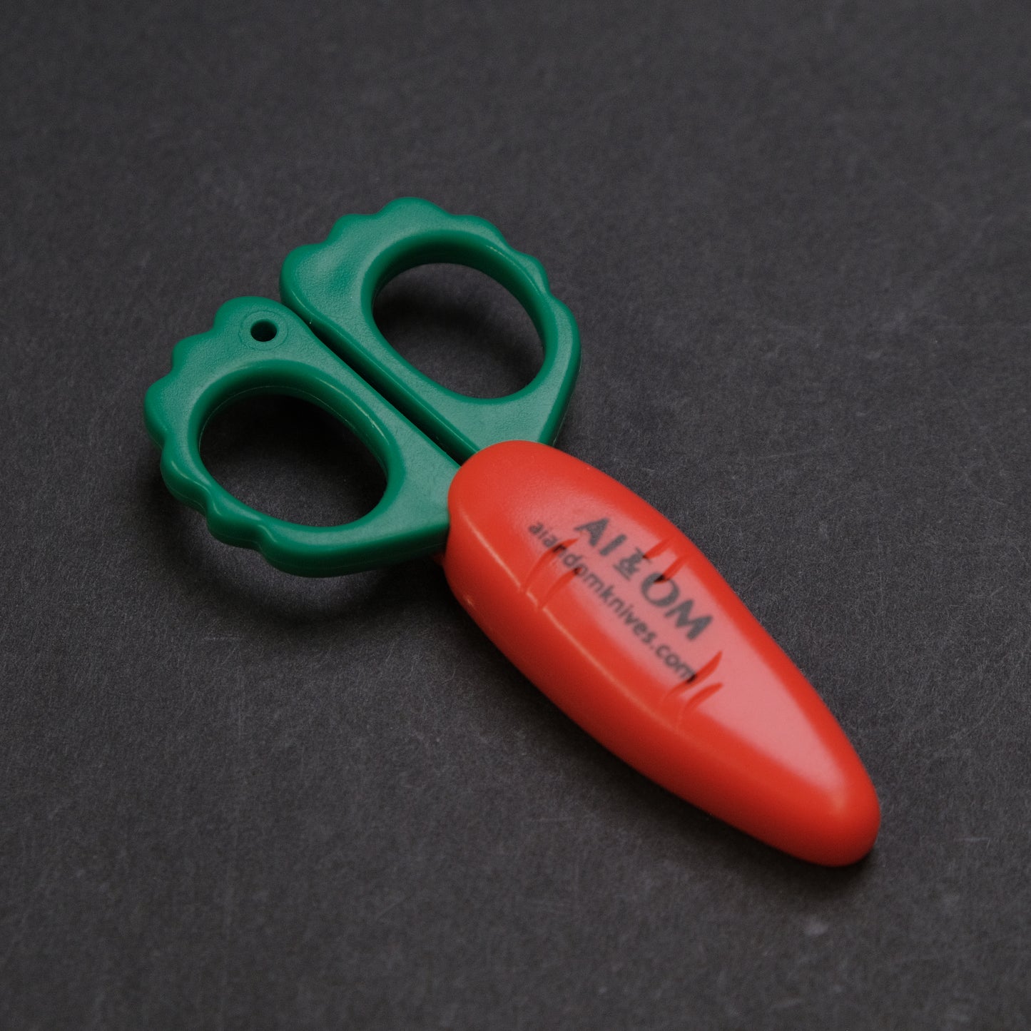 Ai & Om Magnetic Carrot Shears