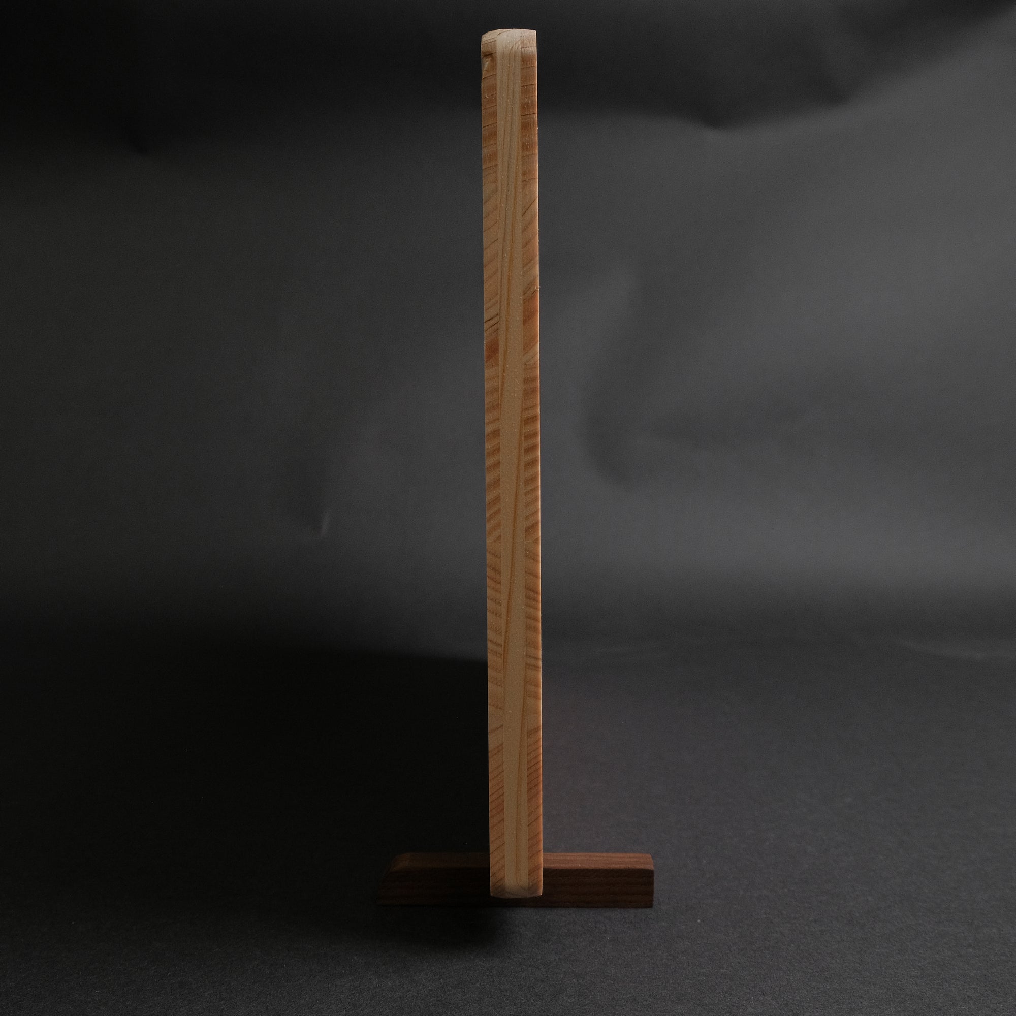 Hitohira Hinoki Thin Cutting Board with Stand (Large)