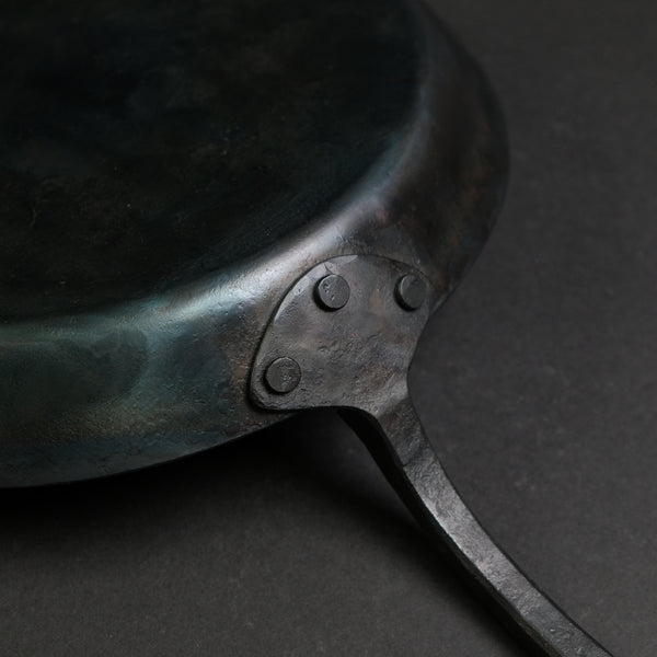 Kanatoko Hand Forged Iron Frying Pan 235mm Bottom Size (2.3mm/ Custom Ordered)