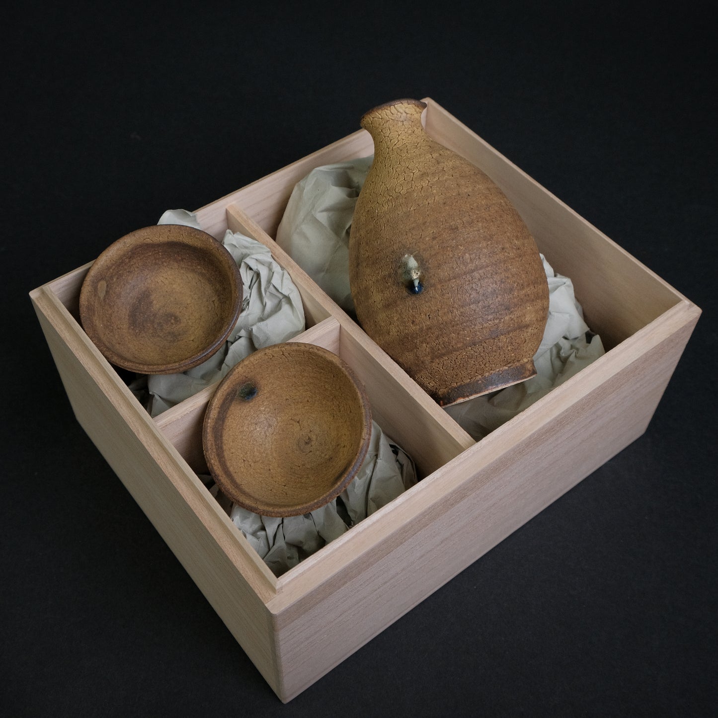 Shinohara Sake Set with Kiri Box (Kiseto)
