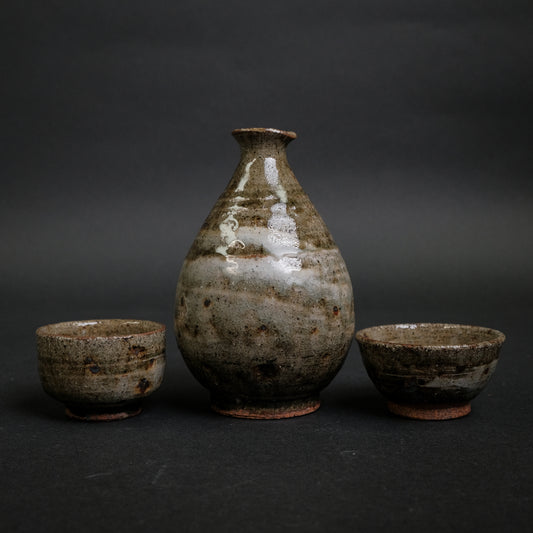 Komon Shinohara Sake Set Hakeme