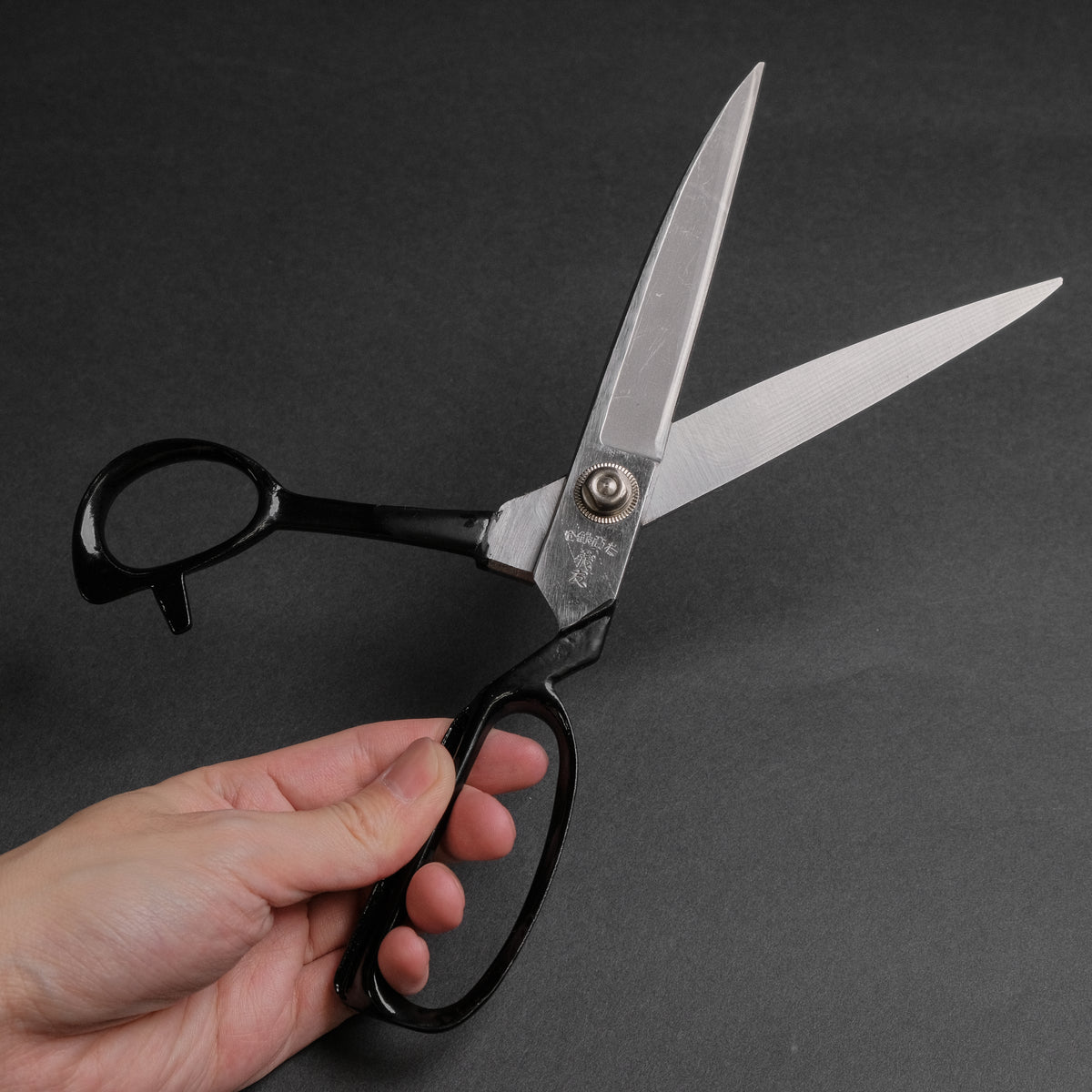 Morihei Yoshitomo Fabric Shears 260mm