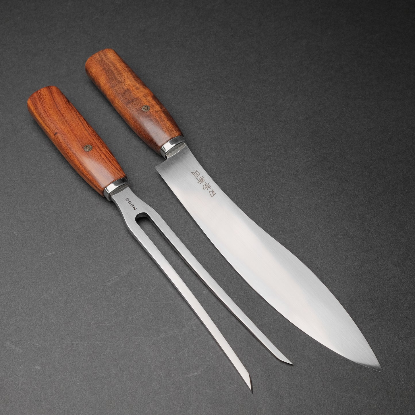 Xinguo Bolher N690 Carving Set 225mm Desert Ironwood Handle