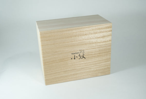 Shinohara Sake Set with Kiri Box Hakeme