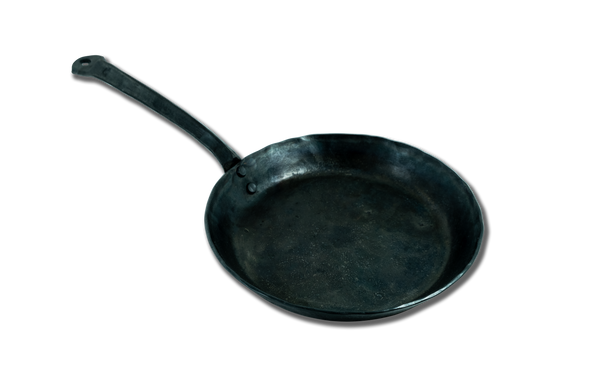 Kanatoko Hand Forged Iron Frying Pan 180mm Bottom Size (3mm/ Shallow)