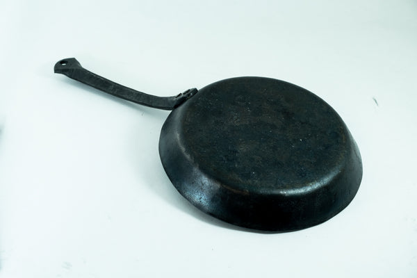 Kanatoko Hand Forged Iron Frying Pan 180mm Bottom Size (3mm/ Shallow)