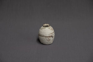 Komon Shinichi Kotsuji Haiyugesho (Ash Glaze) Small Flower Vase
